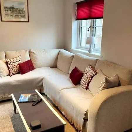 Elegant 2bd Townhouse In Thirsk: Cozy & Stylish Holiday home *